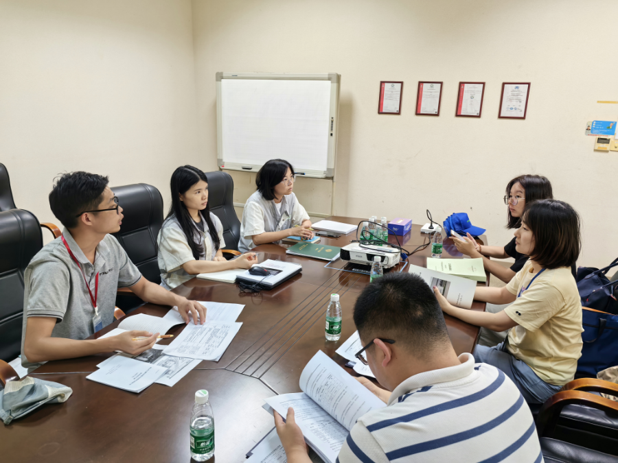 指導幫扶組現場查閱資料.jpg